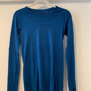 Swiftly Tech Long Sleeve in Cypress - size 6